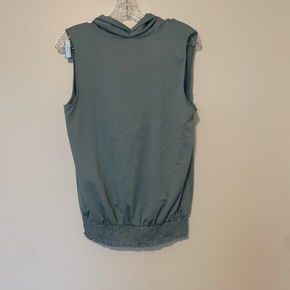 Ann Taylor Green Sleeveless Blouse - Picture 7 of 7